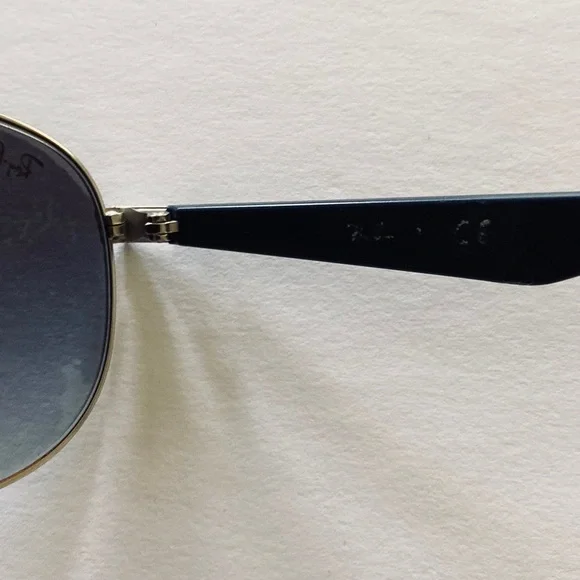 Ray-Ban Aviator Sunglasses - Picture 8 of 8